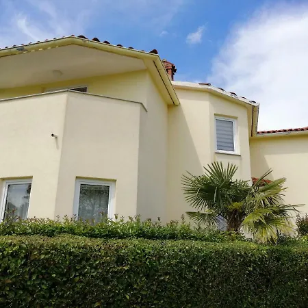 Mladen Apartment Fazana Exterior photo