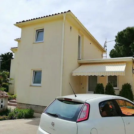 Mladen Apartment Fazana Exterior photo
