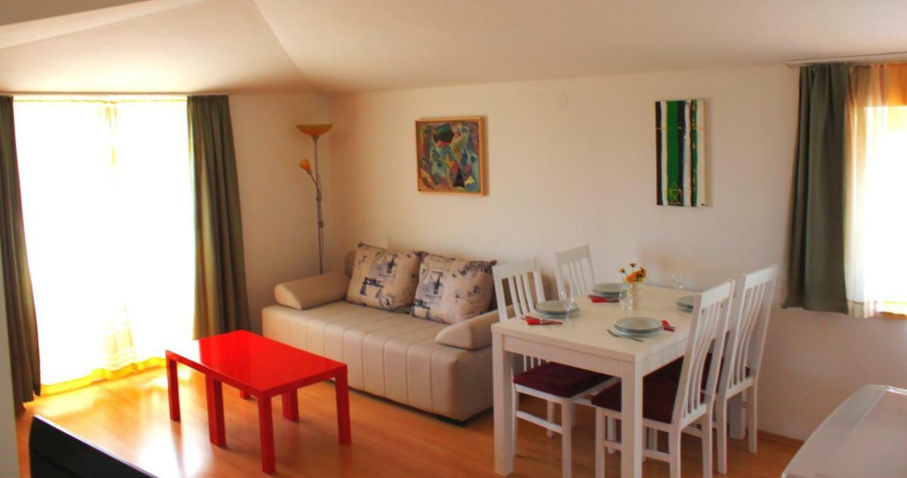 Mladen Apartment *