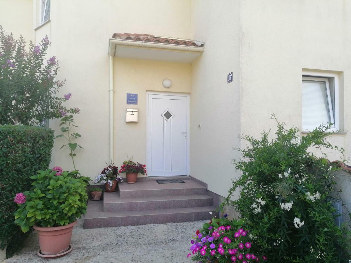 Mladen Apartment